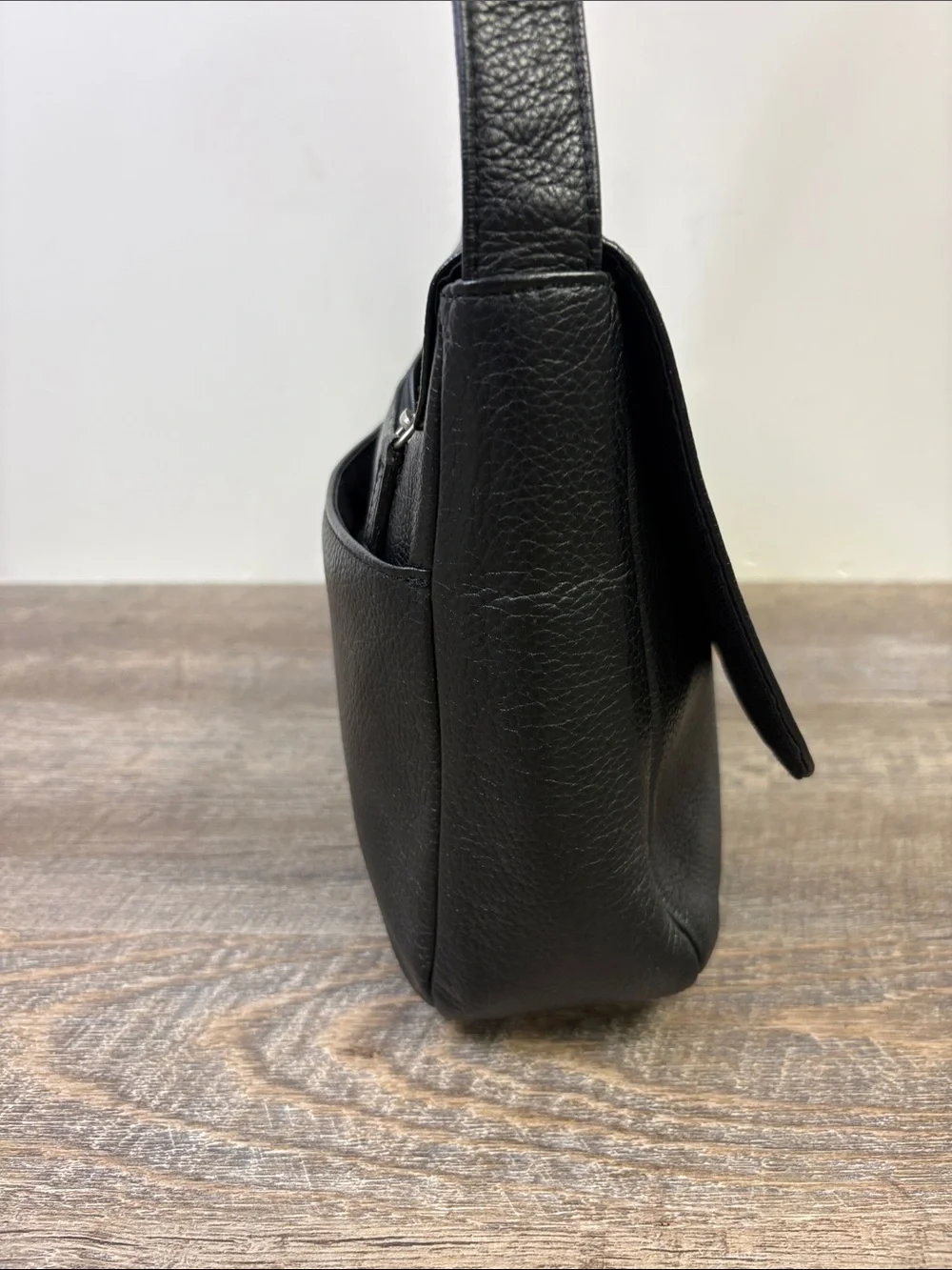 The Sak Black Pebbled Leather Flap Shoulder Bag Organizer Purse